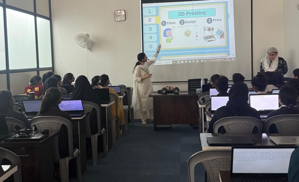 Students learning 3D printing concepts in a DreamBig digital learning session